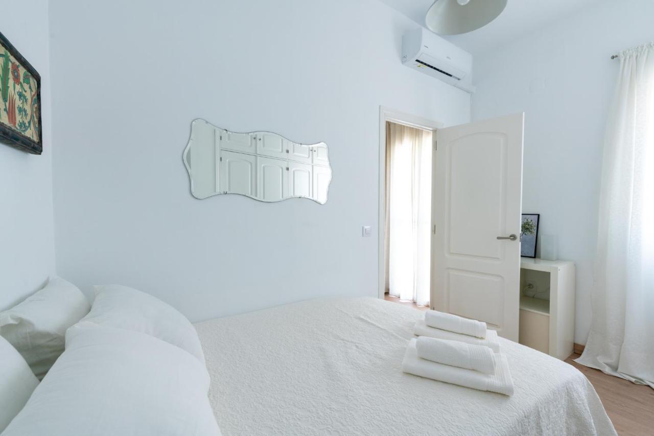 Am Alameda Santa Rufina Appartement Sevilla Buitenkant foto